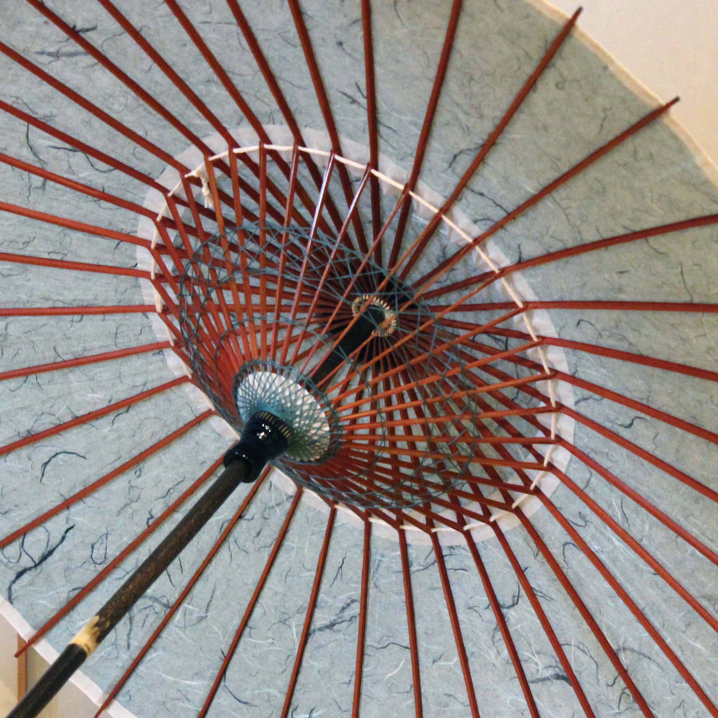 Black Bamboo Japanese Parasol "En" Unryu Paper Mizuasagi Large Size