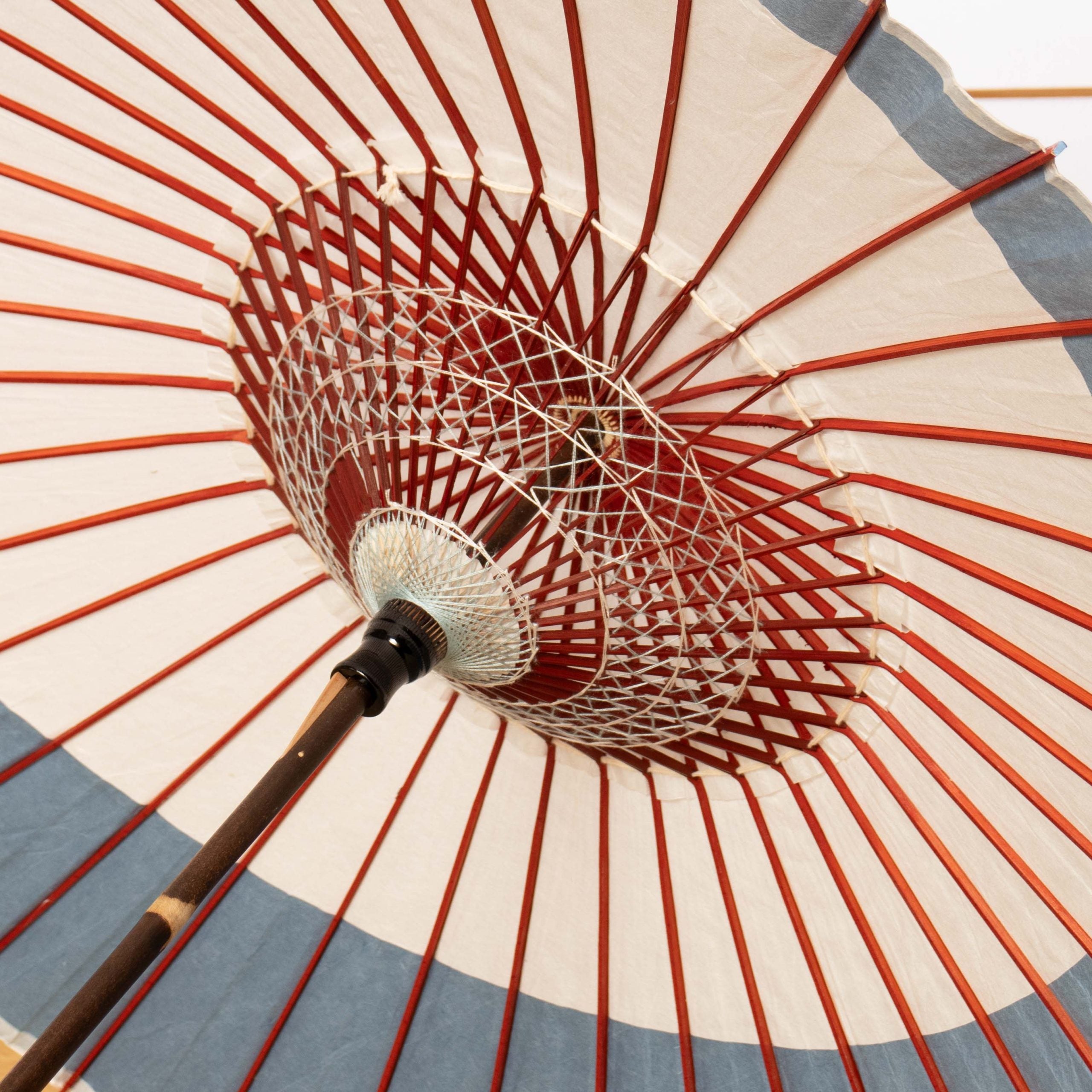 Blue Moon / High-quality Tsukiyakko / Japanese Black Bamboo Parasol